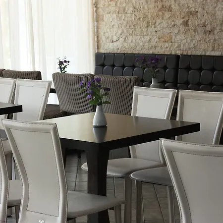 Ξενοδοχείο Cariatis Nea Kallikrateia