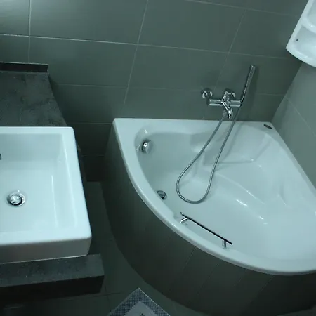 Hotel Cariatis 2*