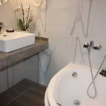 Hotel Cariatis 2*