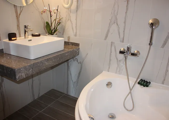 Hotel Cariatis 2*